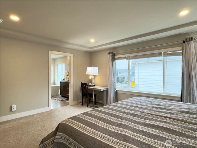 6302 SW 206th Pl, Lynnwood, WA 98036