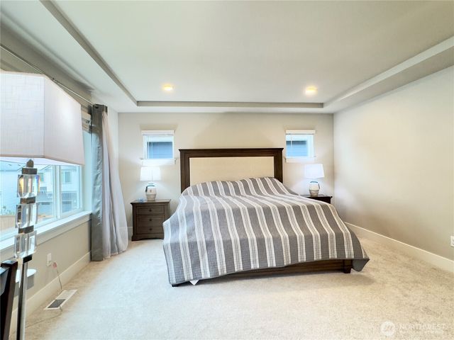 6302 SW 206th Pl, Lynnwood, WA 98036