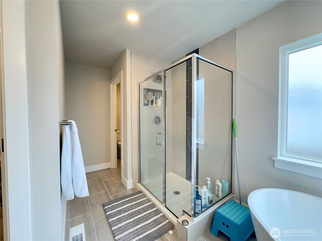 6302 SW 206th Pl, Lynnwood, WA 98036