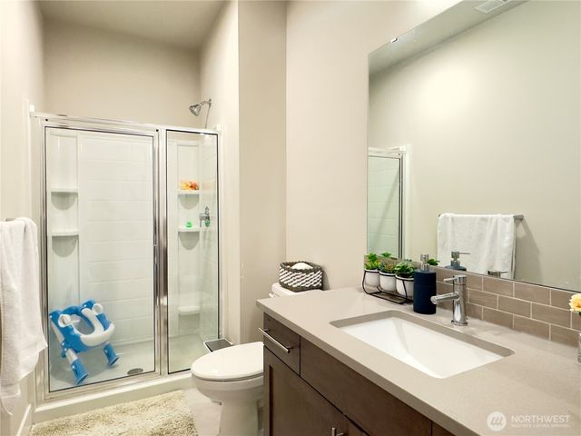 6302 SW 206th Pl, Lynnwood, WA 98036