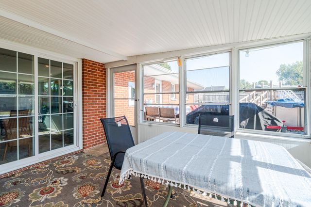 15 Sexton Drive 15 Sexton Drive, Xenia, OH 45385