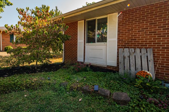 15 Sexton Drive 15 Sexton Drive, Xenia, OH 45385