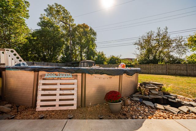 15 Sexton Drive 15 Sexton Drive, Xenia, OH 45385