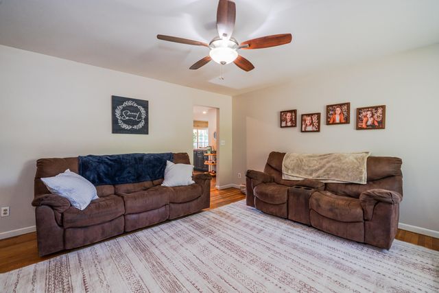 15 Sexton Drive 15 Sexton Drive, Xenia, OH 45385