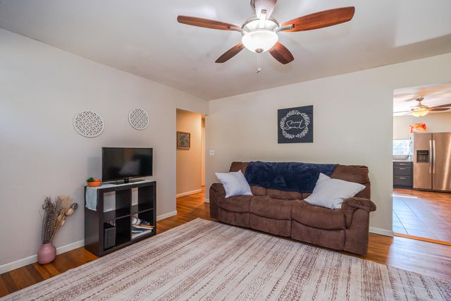 15 Sexton Drive 15 Sexton Drive, Xenia, OH 45385