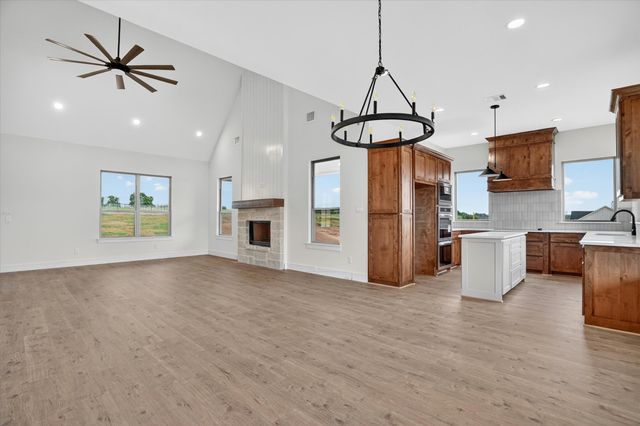 225 Kilkenny Road, Poolville, TX 76487