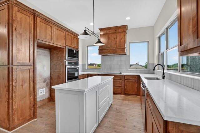 225 Kilkenny Road, Poolville, TX 76487