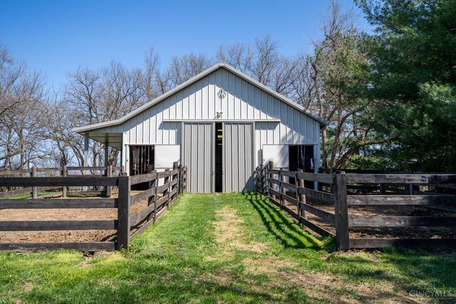 272 Inwood Rd, Chester Twp, OH 45177