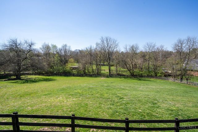 272 Inwood Rd, Chester Twp, OH 45177