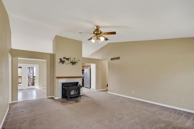 272 Inwood Rd, Chester Twp, OH 45177