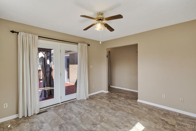 272 Inwood Rd, Chester Twp, OH 45177