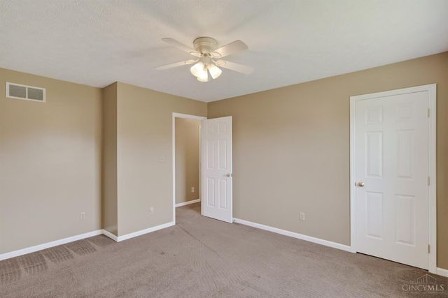 272 Inwood Rd, Chester Twp, OH 45177