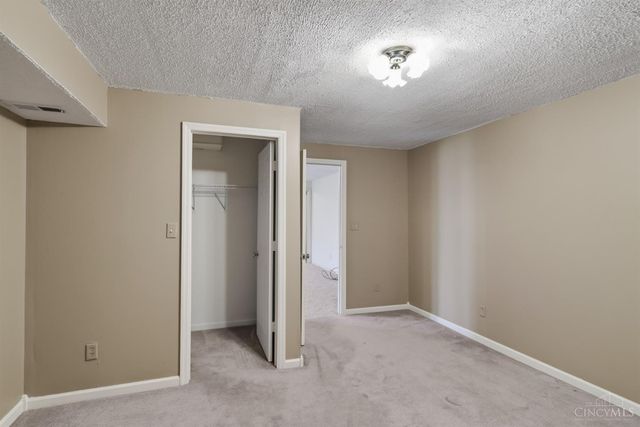 272 Inwood Rd, Chester Twp, OH 45177