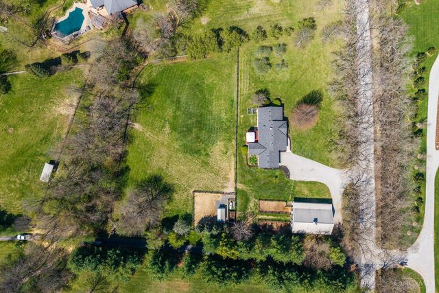272 Inwood Rd, Chester Twp, OH 45177