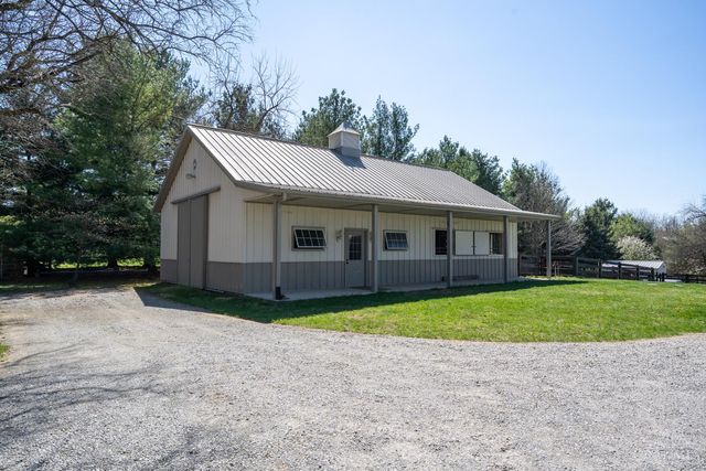 272 Inwood Rd, Chester Twp, OH 45177