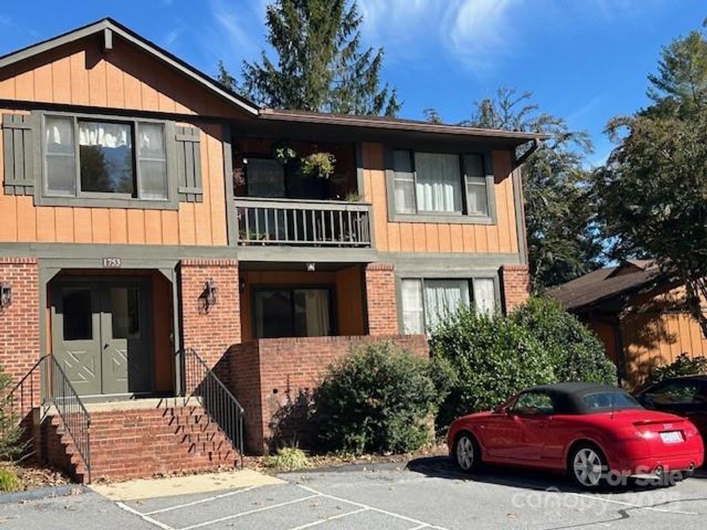 1753 Haywood Manor Road B, Hendersonville, NC 28791