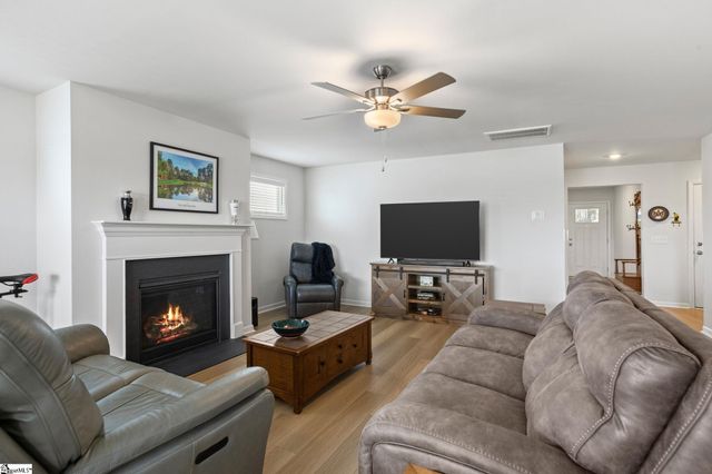 116 Ella B Lane, Easley, SC 29640