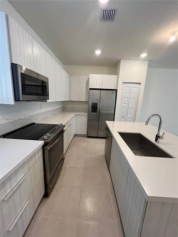 4935 NW 84th Ave 0, Doral, FL 33166