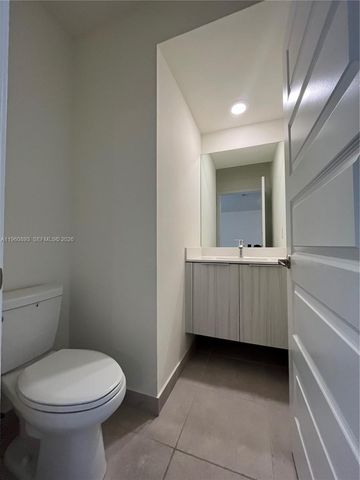 4935 NW 84th Ave 0, Doral, FL 33166