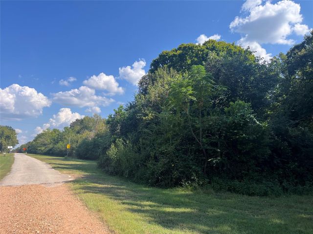 000 Campo Santo Street, San Felipe, TX 77474