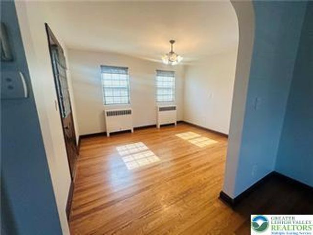 4208 Windsor Drive, South Whitehall Twp, PA 18104