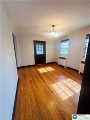 4208 Windsor Drive, South Whitehall Twp, PA 18104