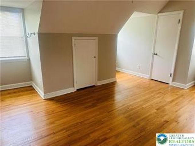 4208 Windsor Drive, South Whitehall Twp, PA 18104