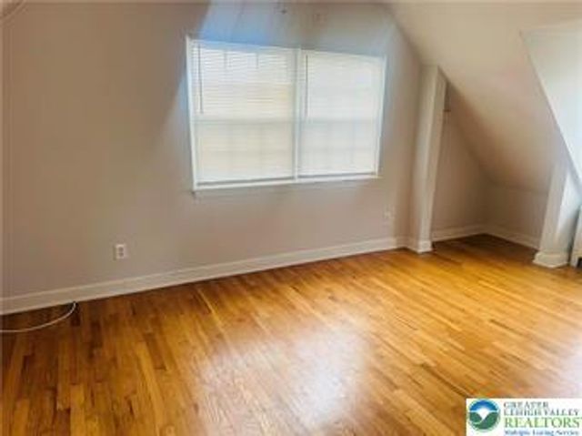 4208 Windsor Drive, South Whitehall Twp, PA 18104