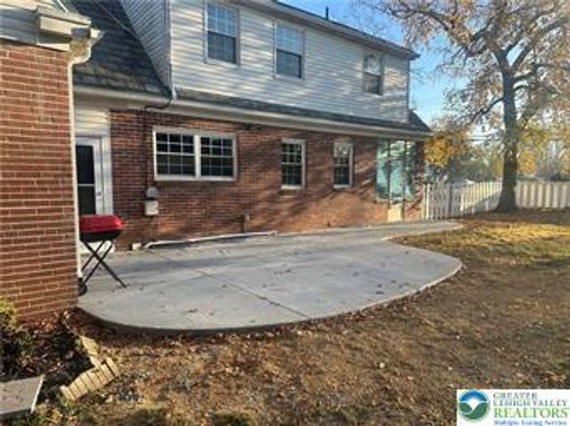 4208 Windsor Drive, South Whitehall Twp, PA 18104