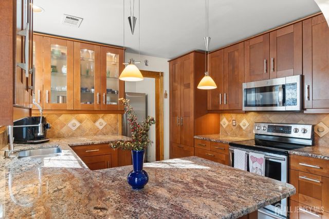 18 Tall Oaks Court, Old Bridge, NJ 08857