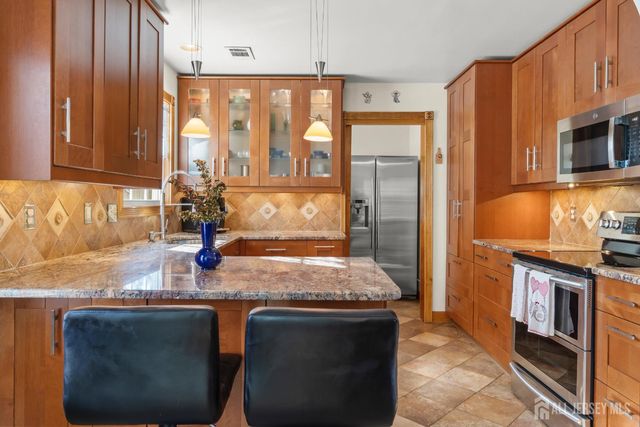 18 Tall Oaks Court, Old Bridge, NJ 08857