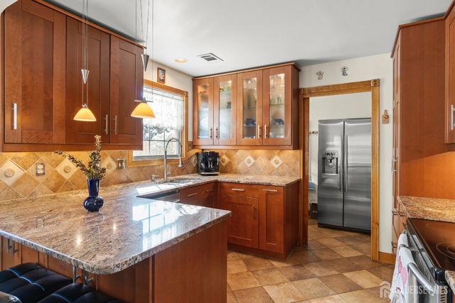 18 Tall Oaks Court, Old Bridge, NJ 08857