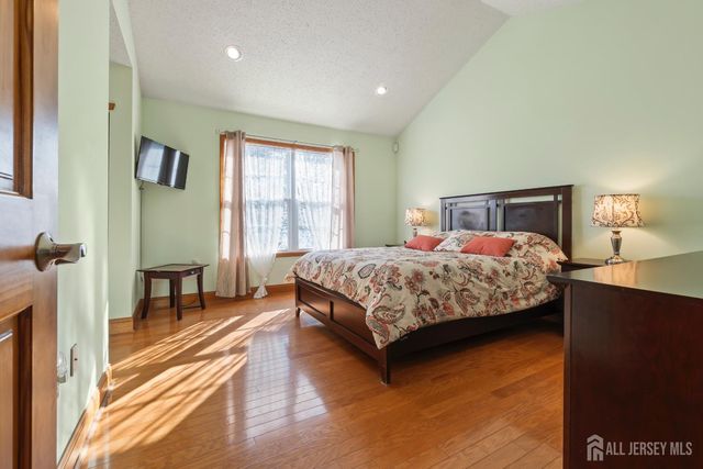 18 Tall Oaks Court, Old Bridge, NJ 08857