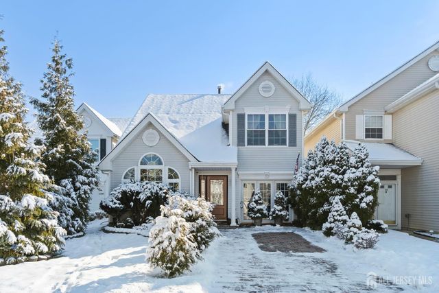 18 Tall Oaks Court, Old Bridge, NJ 08857