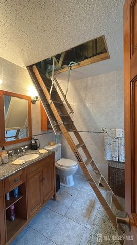 18 Tall Oaks Court, Old Bridge, NJ 08857