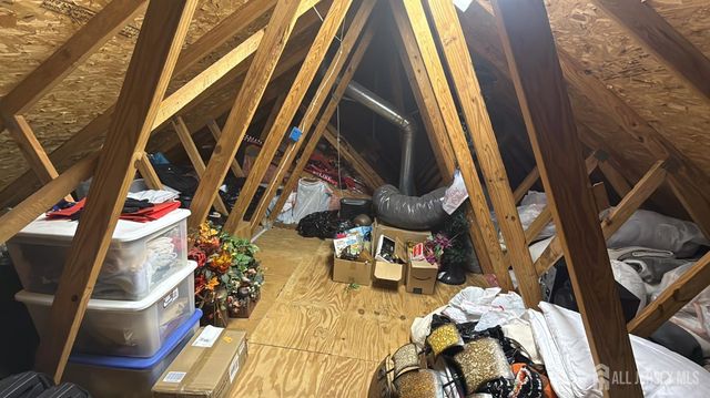 18 Tall Oaks Court, Old Bridge, NJ 08857