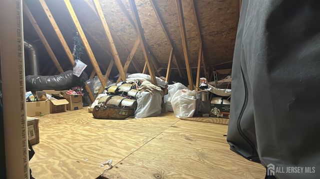 18 Tall Oaks Court, Old Bridge, NJ 08857