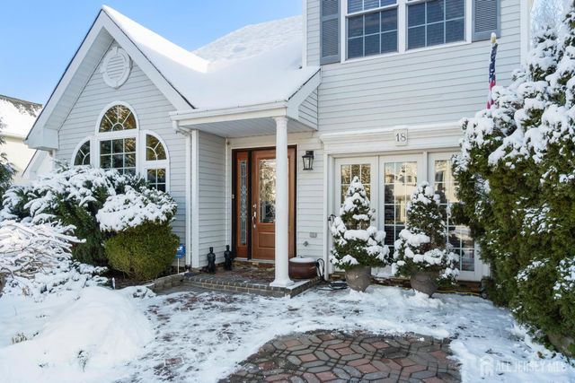 18 Tall Oaks Court, Old Bridge, NJ 08857