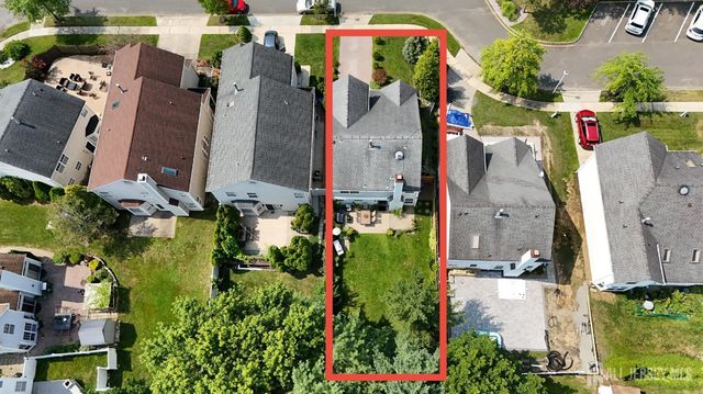 18 Tall Oaks Court, Old Bridge, NJ 08857