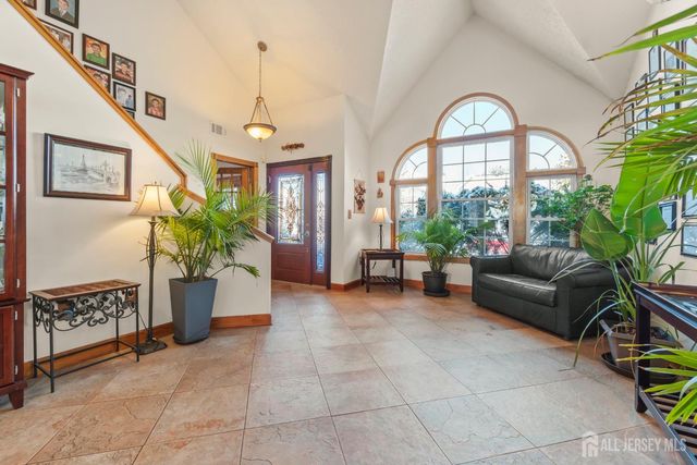 18 Tall Oaks Court, Old Bridge, NJ 08857