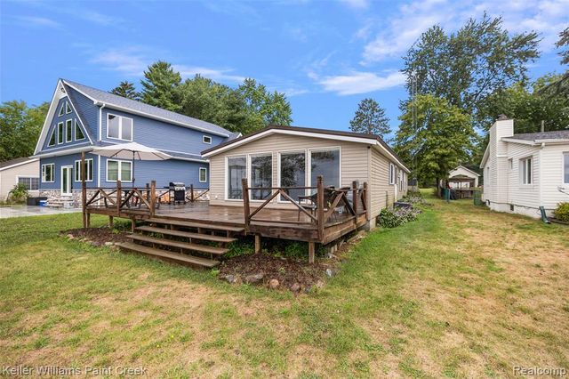 8723 Lakeshore Road, Lexington, MI 48450