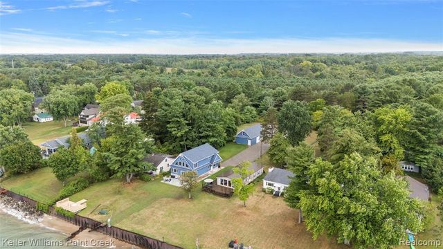 8723 Lakeshore Road, Lexington, MI 48450