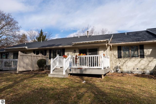 130 Peachwood Lane, Mt Pleasant, MI 48858