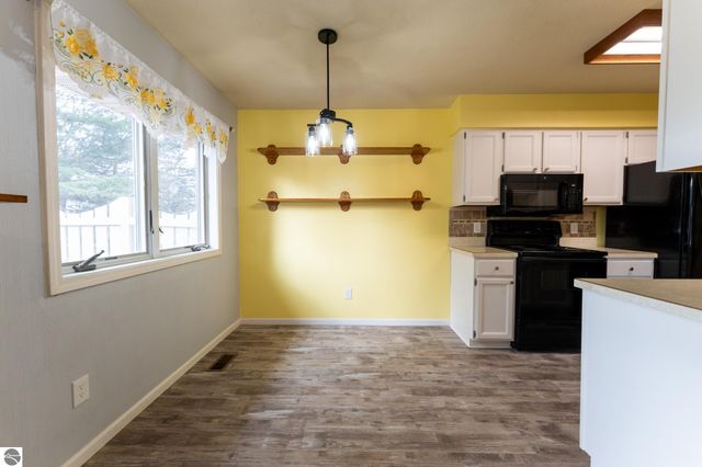 130 Peachwood Lane, Mt Pleasant, MI 48858