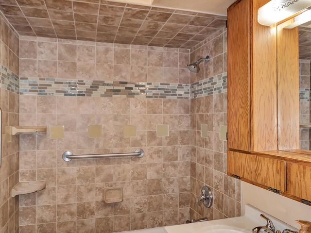 7948 Merrimac Avenue, Burbank, IL 60459