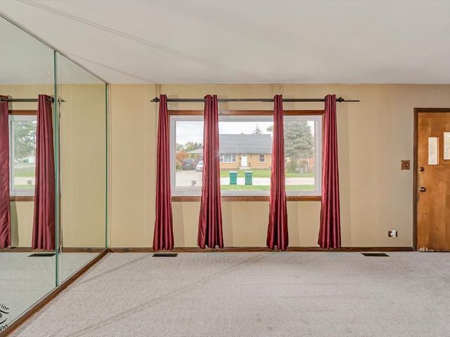 7948 Merrimac Avenue, Burbank, IL 60459