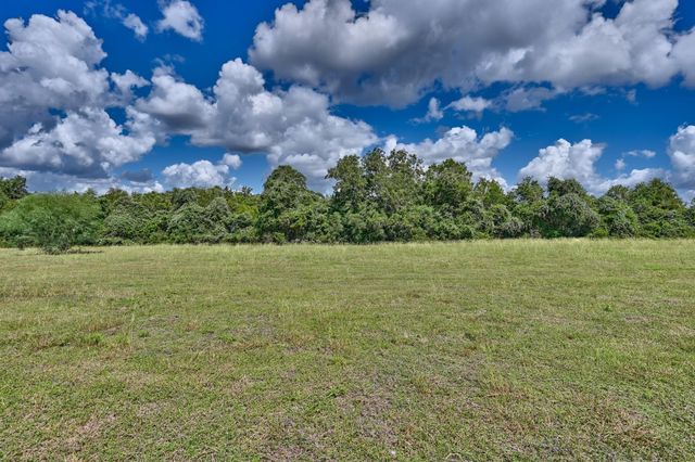 5846 Fm 949, Sealy, TX 77474