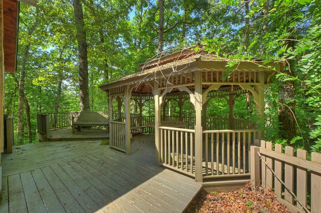 181 Mountain Tops Street, Blue Ridge, GA 30513
