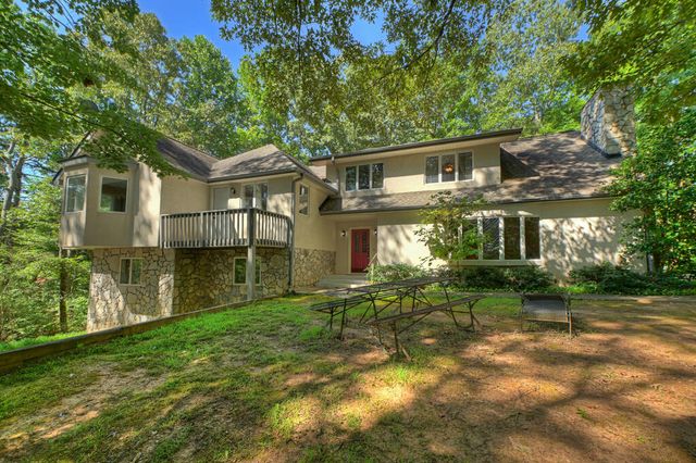 181 Mountain Tops Street, Blue Ridge, GA 30513