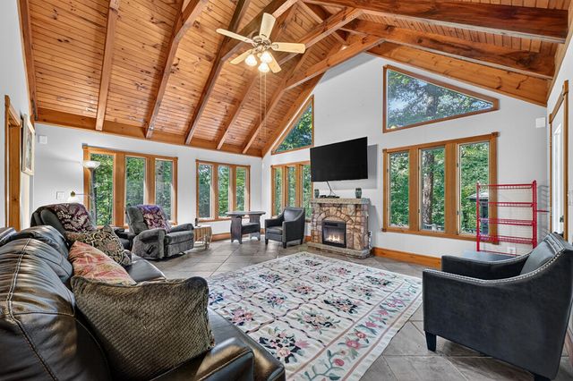 181 Mountain Tops Street, Blue Ridge, GA 30513